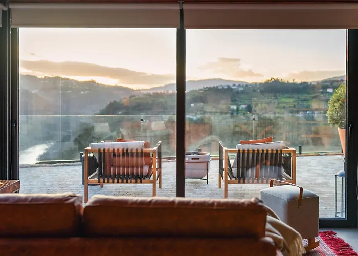 Javardo - Family House - Douro Penha Longa