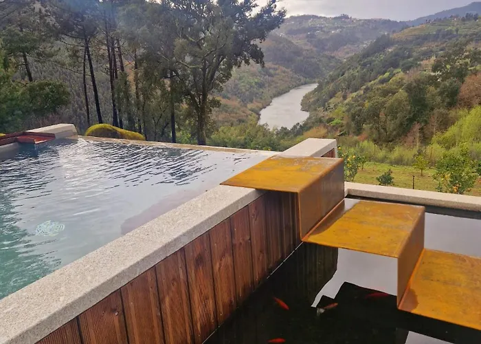 Javardo - Family House - Douro Penha Longa